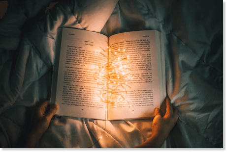 Buch mit Schrift Webagentur Südtirol